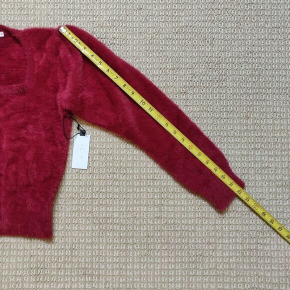 ASTR Fuzzy Crop Sweater - Picture 7 of 10